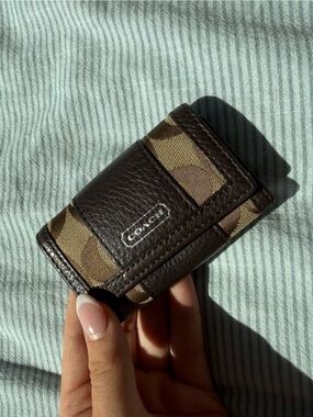 Rare Vintage Coach Keyholder